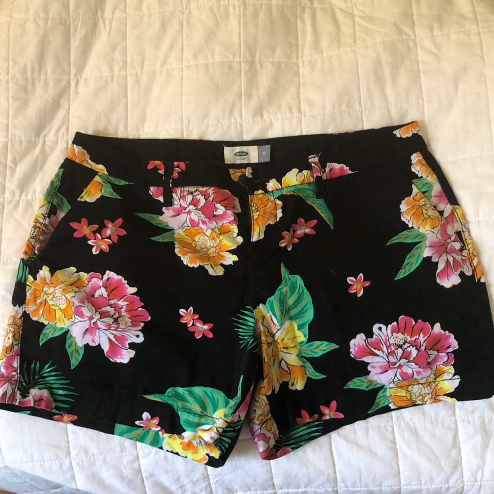 Old Navy floral shorts